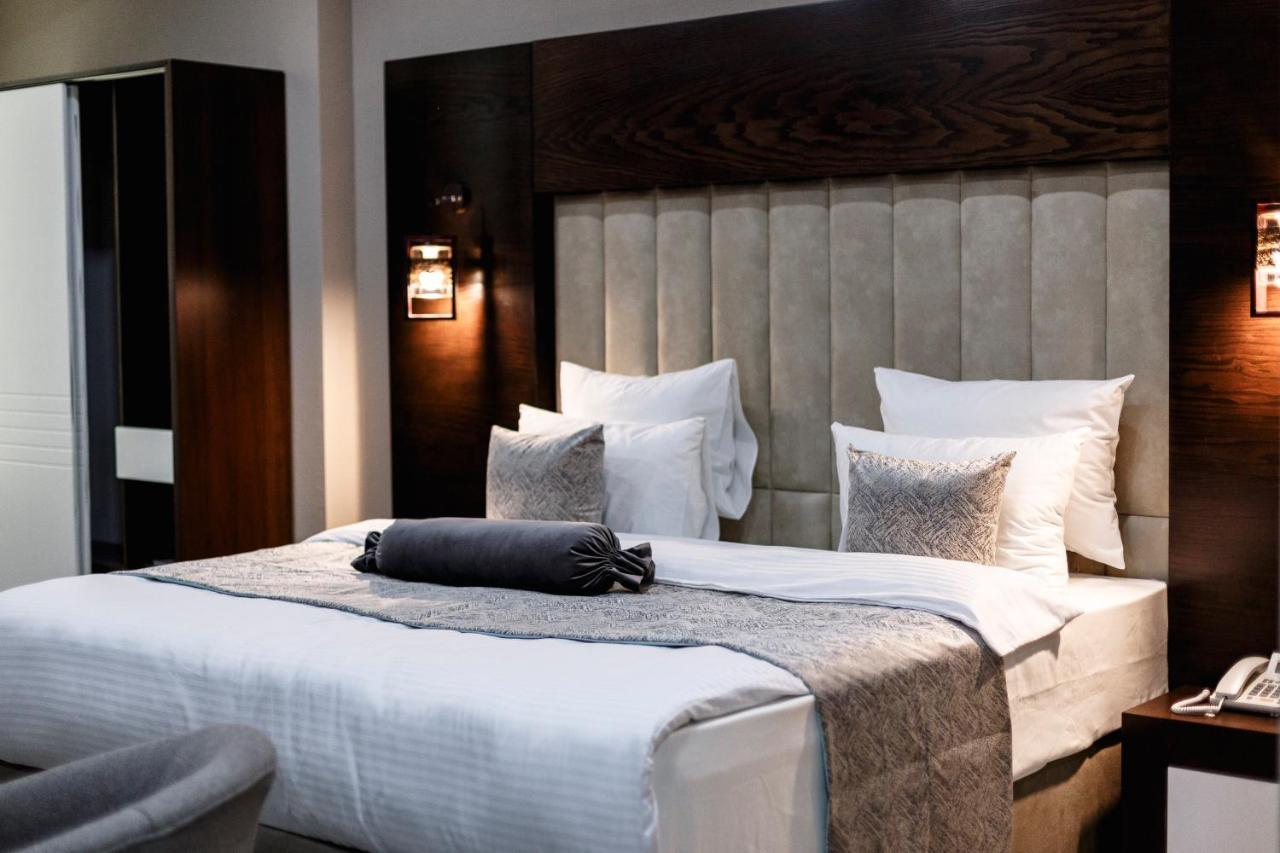 Parallel Hotel Баку Екстериор снимка