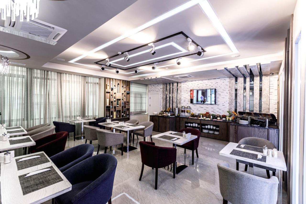 Parallel Hotel Баку Екстериор снимка